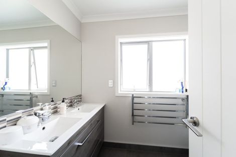 Photo of property in 62 Caldera Drive, Long Bay, Auckland, 0630