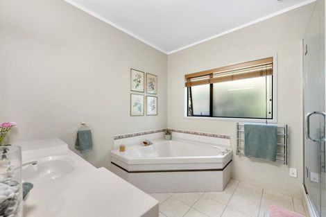 Photo of property in 65 Nicholson Road, Khandallah, Wellington, 6035