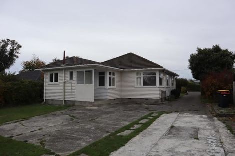 Photo of property in 112 Avonhead Road, Avonhead, Christchurch, 8042