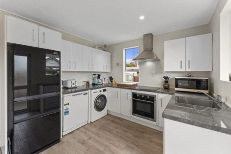 Photo of property in 2/56 Ward Street, Trentham, Upper Hutt, 5018