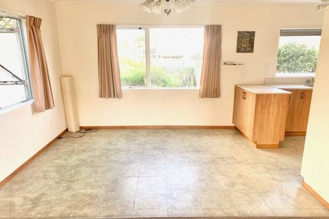 Photo of property in 1024 East Coast Road, Fairview Heights, Auckland, 0630