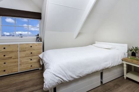 Photo of property in 1/4 Coronation Street, Belmont, Auckland, 0622