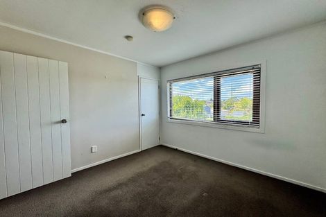 Photo of property in 21 Oreil Avenue, West Harbour, Auckland, 0618