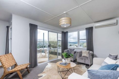 Photo of property in 5 Catherine Crescent, Paparangi, Wellington, 6037