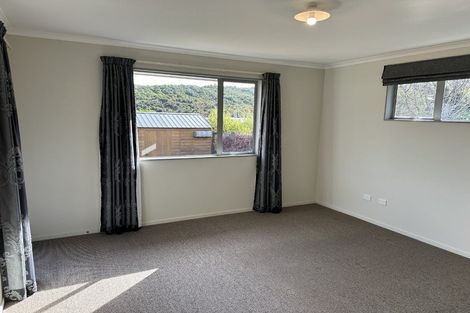 Photo of property in 17 Glentui Place, Waikawa, Picton, 7220