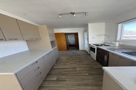 Photo of property in 55 Taioma Crescent, Te Atatu Peninsula, Auckland, 0610