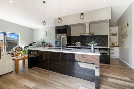 Photo of property in 200 Helenslee Road, Pokeno, 2472