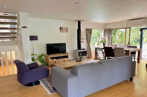 Photo of property in 74 Cheriton Road, Mellons Bay, Auckland, 2014