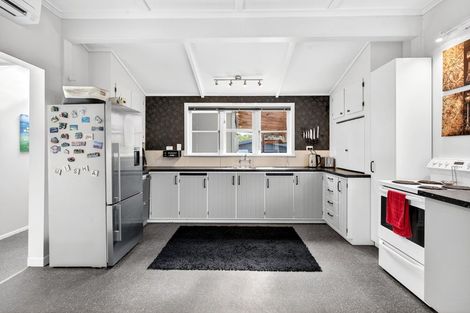 Photo of property in 25 Herbert Street, Masterton, 5810