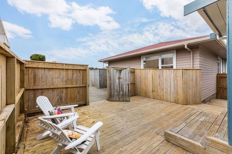 Photo of property in 10a Main Road, Titahi Bay, Porirua, 5022