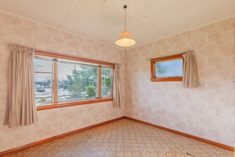 Photo of property in 30 Anzac Avenue, Onekawa, Napier, 4110