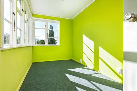 Photo of property in 18 Goldsmith Crescent, Levin, 5510