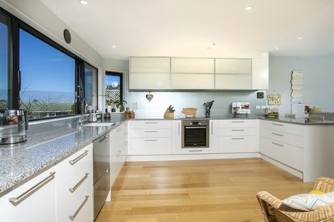 Photo of property in 128 Arran Road, Browns Bay, Auckland, 0630
