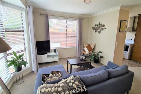 Photo of property in 1/39 Solomon Avenue, Redwood, Christchurch, 8051