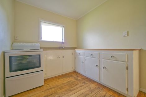 Photo of property in 103 Ennis Avenue, Pakuranga Heights, Auckland, 2010