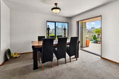 Photo of property in 3 Trossach Place, Wattle Downs, Auckland, 2103
