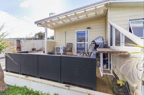 Photo of property in 4 Himatangi Street, Himatangi Beach, Foxton, 4891