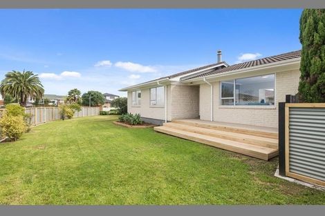 Photo of property in 11 Navigator Place, Papatoetoe, Auckland, 2025
