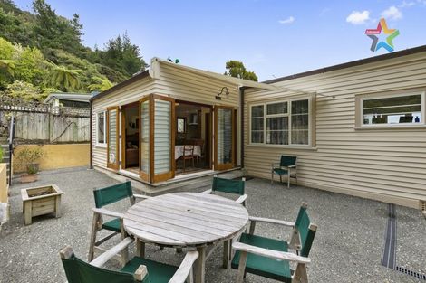 Photo of property in 69 Norton Park Avenue, Fairfield, Lower Hutt, 5011