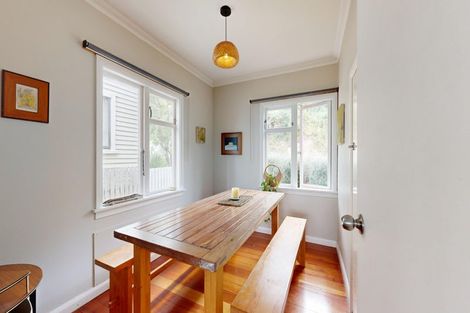 Photo of property in 22 Whaui Street, Vogeltown, Wellington, 6021