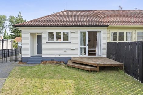 Photo of property in 77 Jellicoe Drive, Hamilton East, Hamilton, 3216