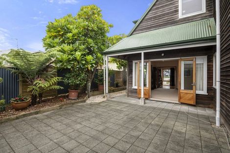 Photo of property in 28 Marine Parade, Mellons Bay, Auckland, 2014