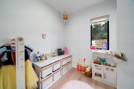 Photo of property in 26 Eileen Newey Place, Henderson, Auckland, 0612