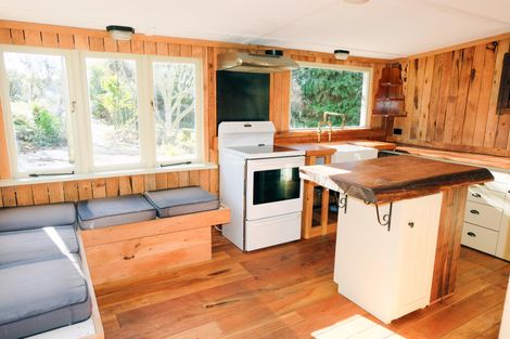 Photo of property in 16 Wellington Street, Enfield, Oamaru, 9491