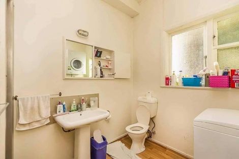 Photo of property in 209 The Terrace, Wellington Central, Wellington, 6011