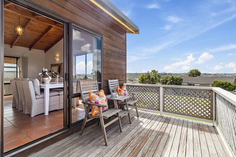 Photo of property in 26 Clearview Heights, Ranui, Auckland, 0612