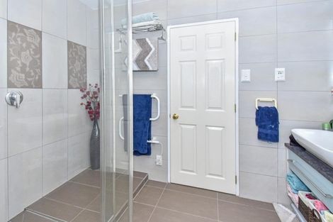 Photo of property in 5a Trimmer Terrace, Papatoetoe, Auckland, 2025