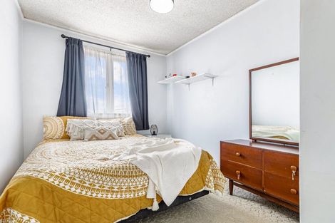 Photo of property in 9 Ambler Avenue, Glen Eden, Auckland, 0602