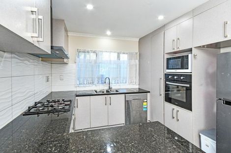 Photo of property in 5d Clendon Place, Manurewa, Auckland, 2102