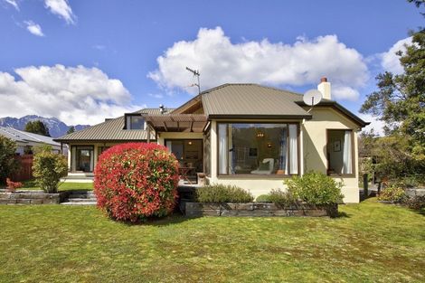 Photo of property in 8 Oregon Drive, Kelvin Heights, Queenstown, 9300