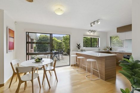 Photo of property in 39 Satara Crescent, Khandallah, Wellington, 6035