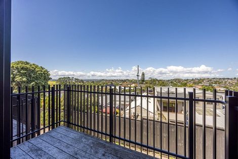 Photo of property in 8/805 Riddell Road, Saint Heliers, Auckland, 1071