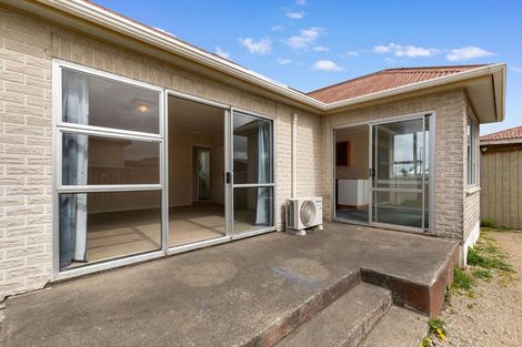 Photo of property in 27 Wilson Street, Waverley, 4510