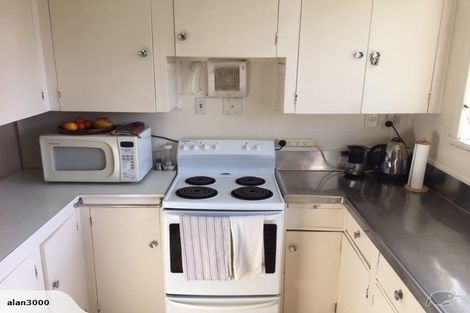 Photo of property in 79 Hillcrest Avenue, Hillcrest, Auckland, 0627