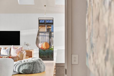 Photo of property in Luggate Park, 32 Cooper Crescent, Luggate, Wanaka, 9383