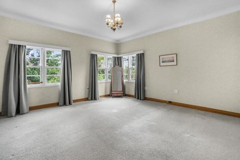 Photo of property in 85 Ludlam Crescent, Woburn, Lower Hutt, 5010