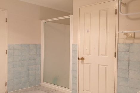 Photo of property in 5a Basra Drive, Henderson, Auckland, 0612