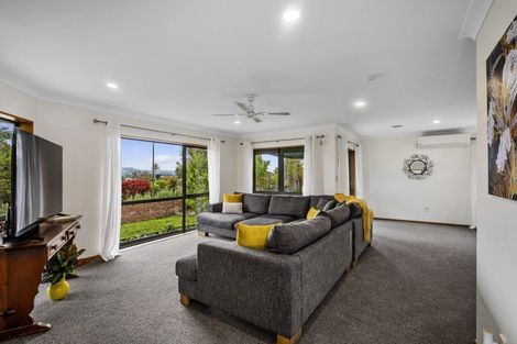 Photo of property in 30 Summerhaven Place, Ohauiti, Tauranga, 3112