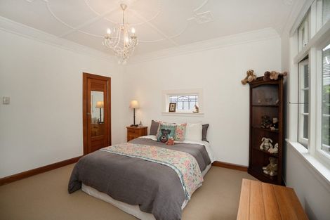 Photo of property in 37 Manapouri Crescent, Hokowhitu, Palmerston North, 4410