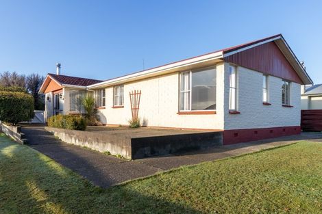 Photo of property in 74 Forfar Crescent, Rockdale, Invercargill, 9812
