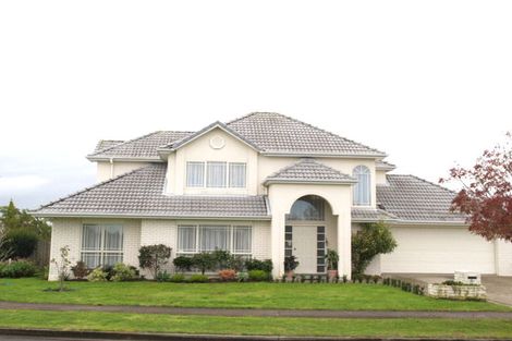 Photo of property in 8a Trovare Place, Golflands, Auckland, 2013