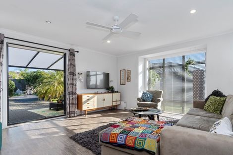 Photo of property in 7 Stenning Place, Papamoa Beach, Papamoa, 3118