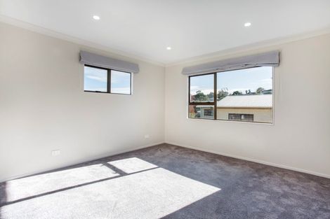 Photo of property in 7 Flaunty Place, West Harbour, Auckland, 0618