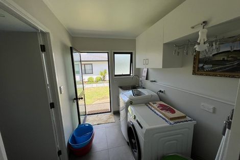 Photo of property in 28 Castaway Place, Gulf Harbour, Whangaparaoa, 0930