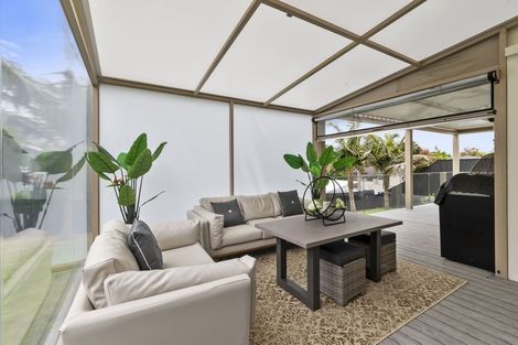 Photo of property in 27 Byblos Place, The Gardens, Auckland, 2105