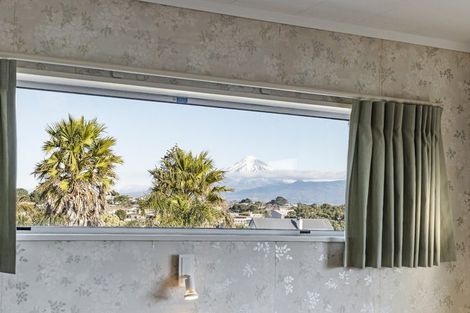 Photo of property in 3/12 Beach Street, Fitzroy, New Plymouth, 4312